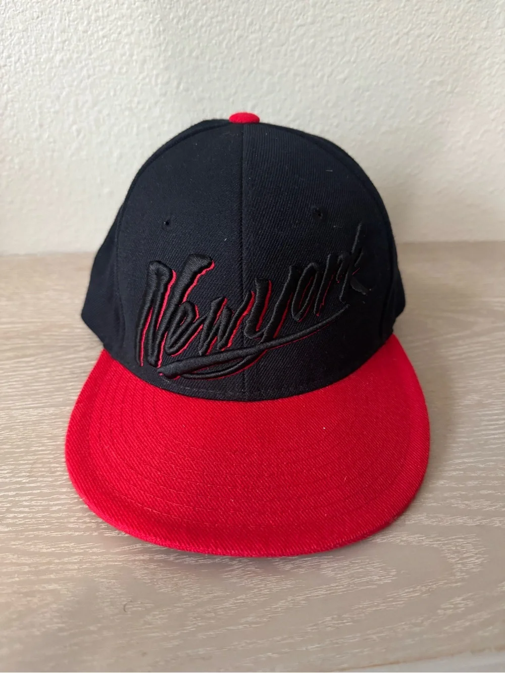NEW YORK RED & BLACK SNAPBACK HATCO HAT/CAP